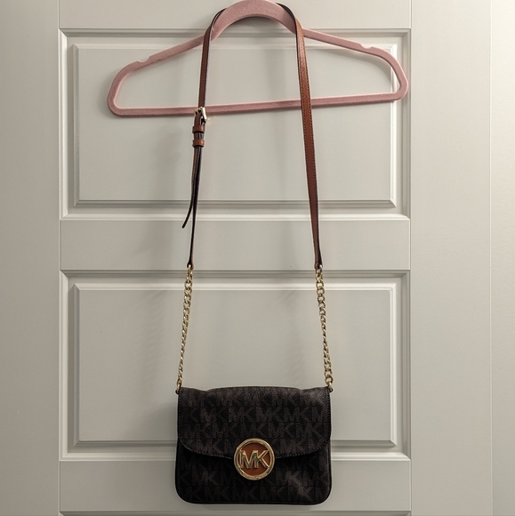 **SOLD** MICHAEL KORS FULTON MK Signature Brown Flap Crossbody Bag - Picture 8 of 10